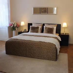 Royal Celakovskeho Sady Appartamento Praga